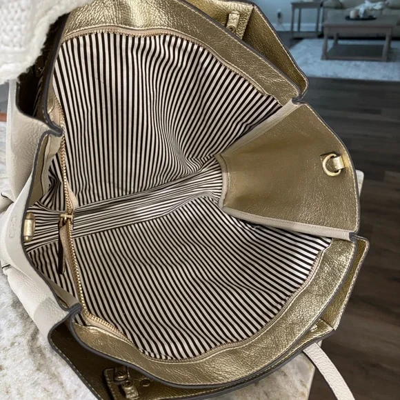 HENRI BENDEL Influencer Pebbled Leather Tote Feather Gray - Picture 8 of 13